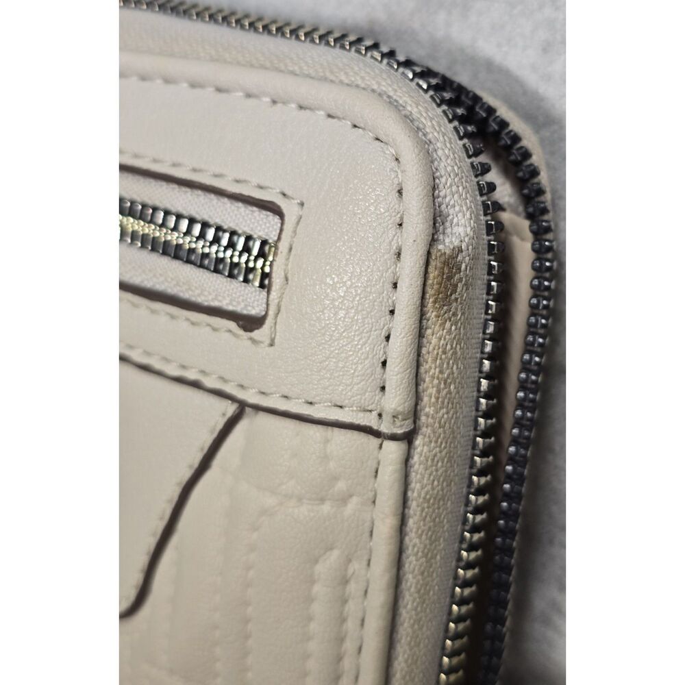 Juicy Couture Zip Around Wallet Beige with Gold Logo (missing zipper pull)